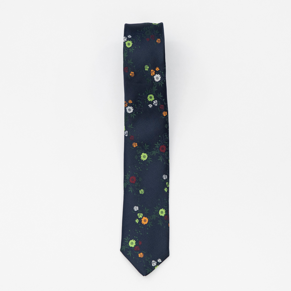 Cravata neagra cu flori colorate piatra neamt